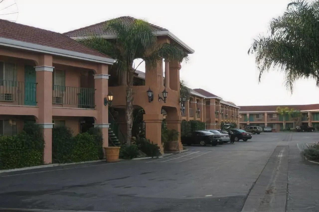 Merced Inn & Suites Kültér fotó