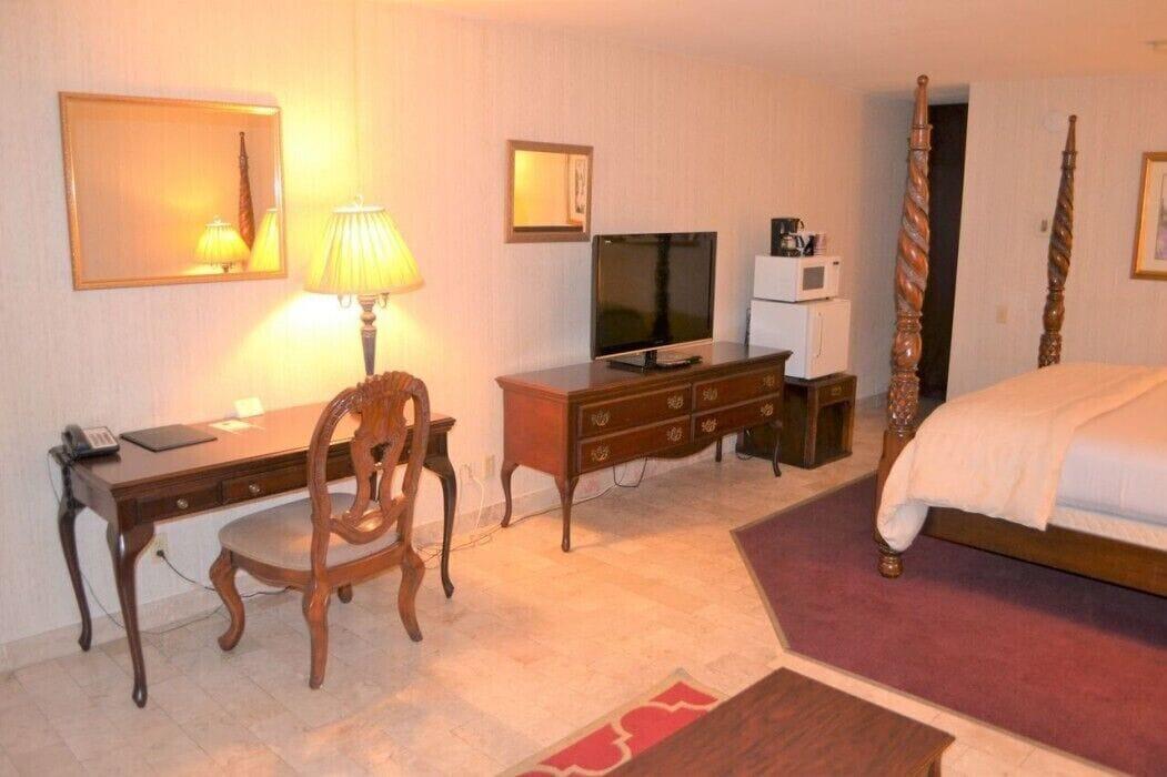 Merced Inn & Suites Kültér fotó