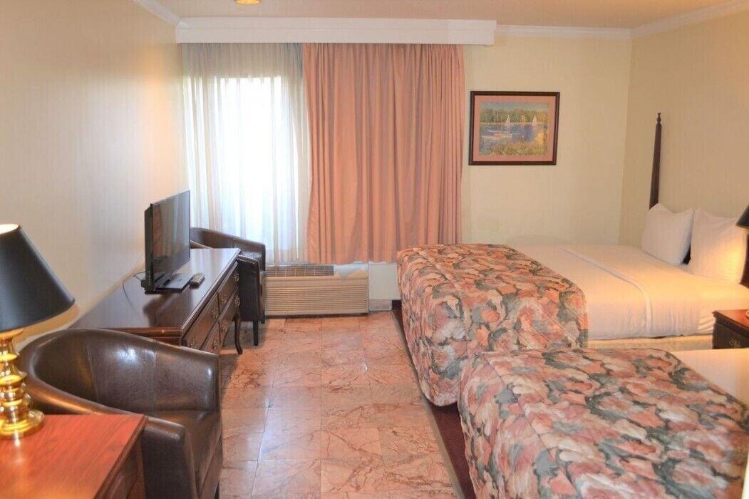 Merced Inn & Suites Kültér fotó